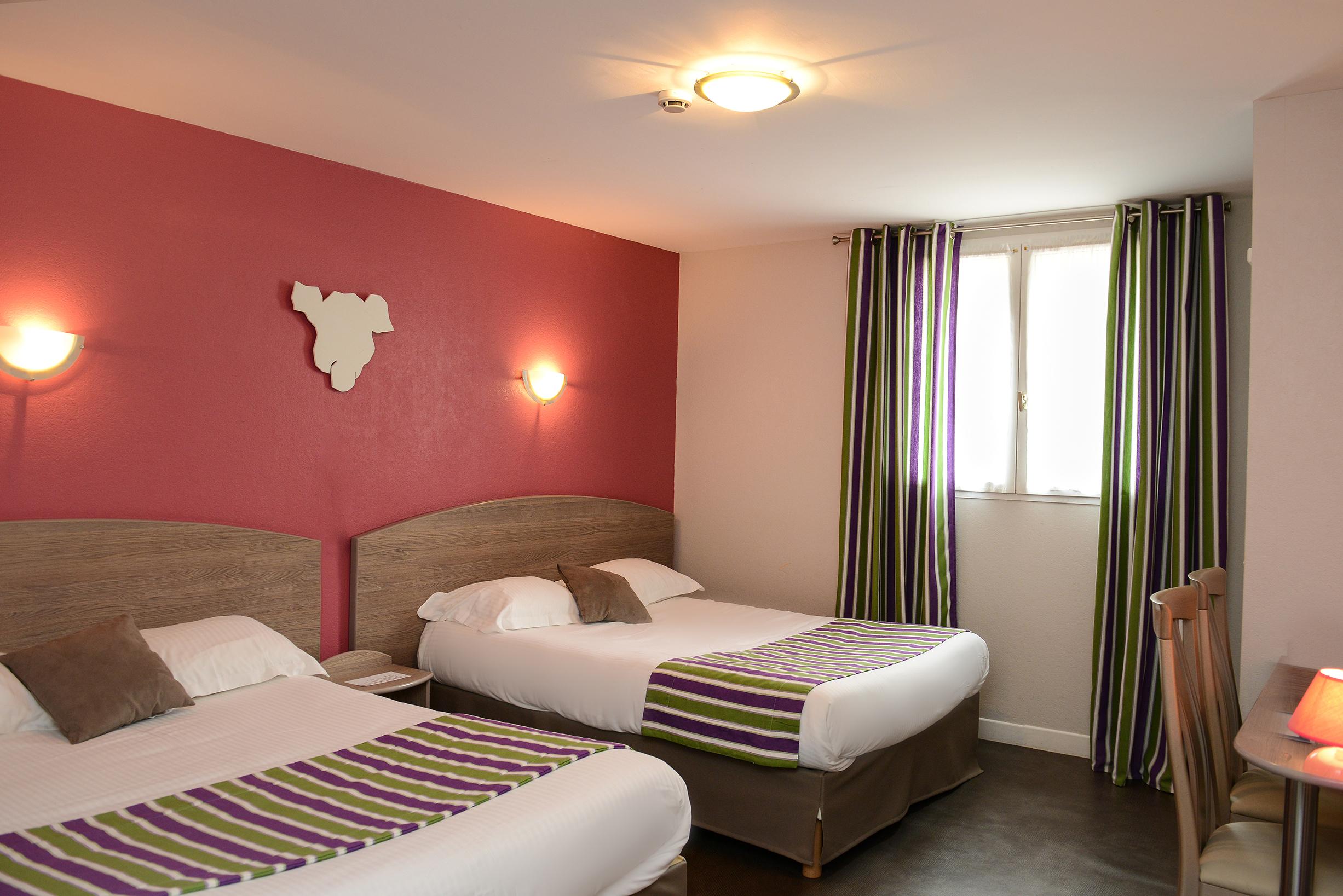 Logis Hotel Andreinia & Cabanes Esterençuby Buitenkant foto