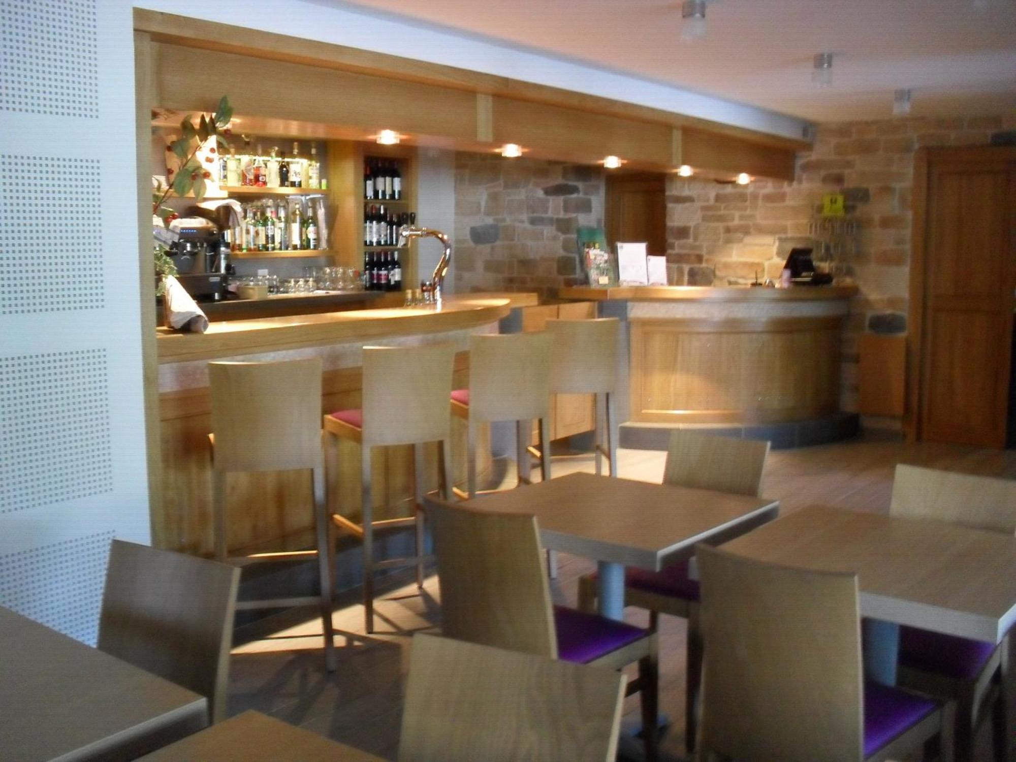 Logis Hotel Andreinia & Cabanes Esterençuby Buitenkant foto